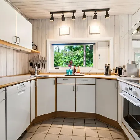 Auvo - 200m From The Sea By Interhome Neksø