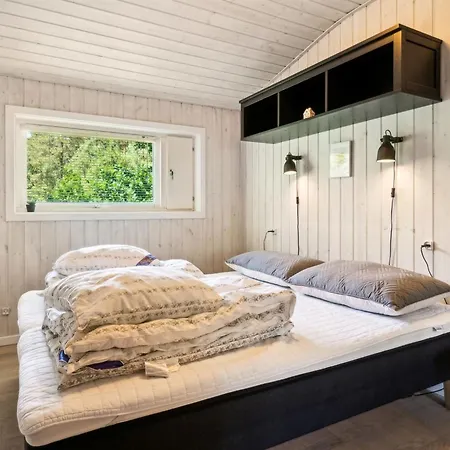 Auvo - 200m From The Sea By Interhome