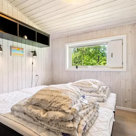 Auvo - 200m From The Sea By Interhome 別荘